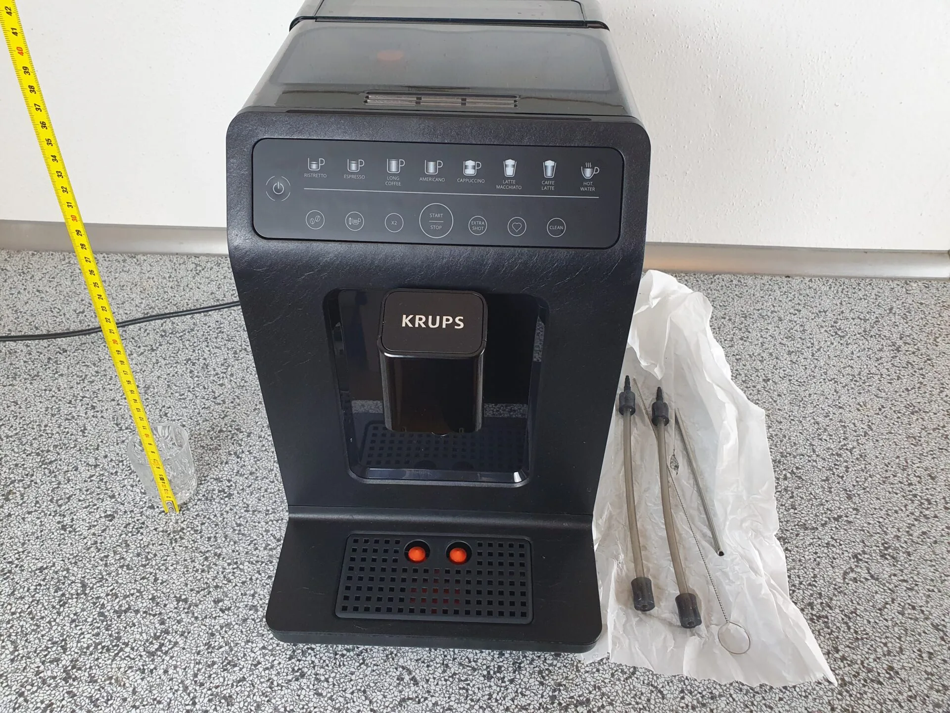 Krups Evidence Eco má v balení základní potřeby pro mléčný systém Krups Evidence Eco má v balení základní potřeby pro mléčný systém