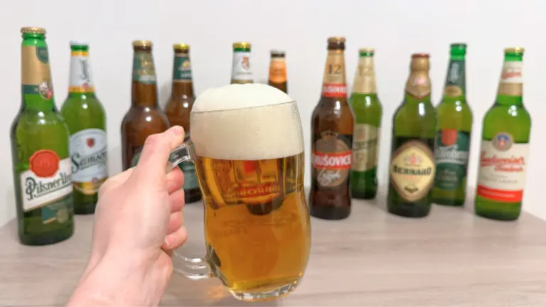 Spotřebitelský test 12 světlých ležáků: Nejvíce nám chutnal Budvar, Klášter skončil poslední Spotřebitelský test 12 světlých ležáků: Nejvíce nám chutnal Budvar, Klášter skončil poslední