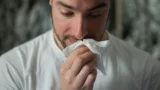 Trik na uvolnění nosu: Poradíme jak na inhalaci i&nbsp;hmaty