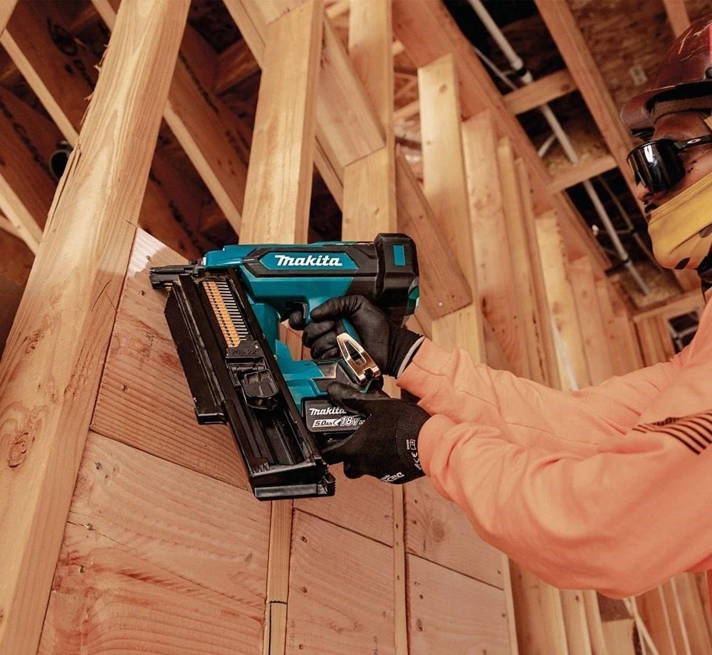 Makita XNB03Z