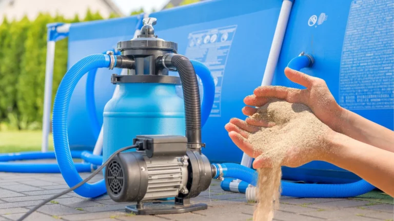 Písková filtrace je sice dražší, ale také účinnější: Kartušovou pořídíte levně, skrývá však zásadní nedostatky