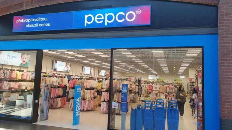 Proč je Pepco tak levné: 3&nbsp;800 prodejen a&nbsp;nižší kvalita, zjistili jsme i&nbsp;mzdy pokladních