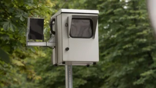 Za jak dlouho přijde pokuta z&nbsp;radaru? Češi na ni mohou čekat i&nbsp;několik měsíců