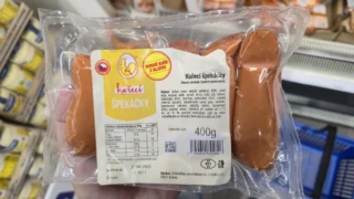 Nejhorší špekáčky z&nbsp;našeho testu stály 41,5&nbsp;Kč: Chybí v&nbsp;nich špek, vepřové i&nbsp;hovězí