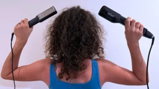 Parní vs. klasická žehlička na vlasy: Vyzkoušela jsem obě a&nbsp;rozdíl mě překvapil