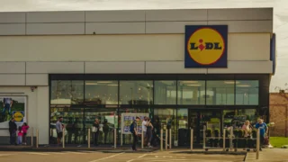 Slevový leták Lidl od pondělí 4. srpna: Hrozny levnější o&nbsp;60&nbsp;%, brambory dokonce 64&nbsp;%