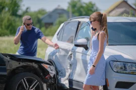 Řidiči pozor: Od 1.7. se změnil limit škody pro volání policie, velká část Čechů s&nbsp;tím má zásadní problém