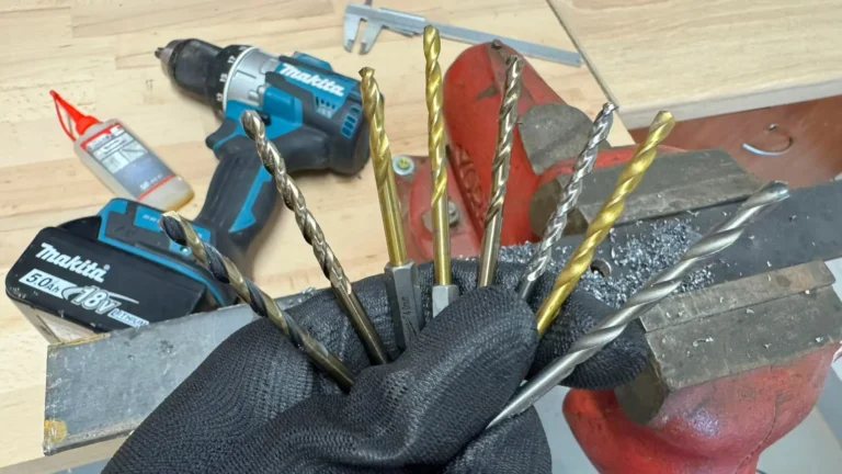 Jaký vybrat vrták do železa dle testu? Ten z&nbsp;Temu nevyvrtal ani díru. Z&nbsp;Lidlu se ohnul. Vítěz stojí 35&nbsp;kč