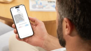 Dostali jste tuto SMS po updatu iPhonu? Tohle je zásadní změna, která přináší SMS zdarma