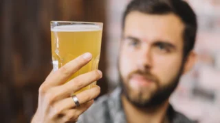 Nejhorší ležáky: V&nbsp;testu 12 piv propadly známé značky, nejlépe si vedlo překvapení z&nbsp;malého pivovaru