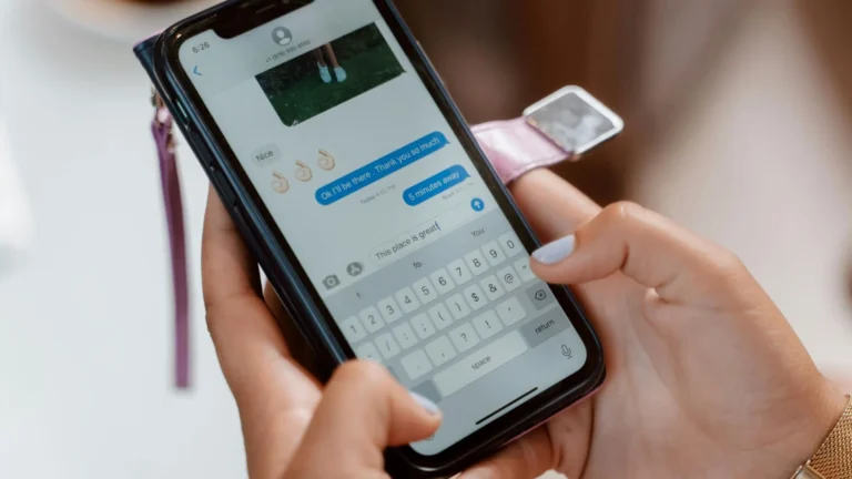Jak si přečíst zprávu na messengeru bez zobrazení? Notifikaci vypnete v&nbsp;nastavení během 4 kroků a&nbsp;za pár minut