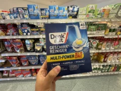 Ceny drogerie dm v ČR vs. Německu: Dle našeho srovnání platí Češi víc, vyjádřil se i mluvčí drogerie Ceny drogerie dm v ČR vs. Německu: Dle našeho srovnání platí Češi víc, vyjádřil se i mluvčí drogerie