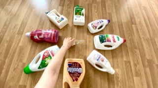 5 nejlevnějších pracích gelů (Redakční testy): Některé poráží drahé značky, jiné spíš jen voní 5 nejlevnějších pracích gelů (Redakční testy): Některé poráží drahé značky, jiné spíš jen voní