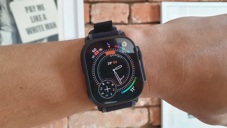 2 týdny jsem testoval Apple Watch Ultra 3: Do extrémních podmínek dobré, korunka se moc nepovedla