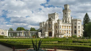 Český kvíz: Je na fotce Karlštejn? Na vše odpoví málokdo, otázky vás prověří