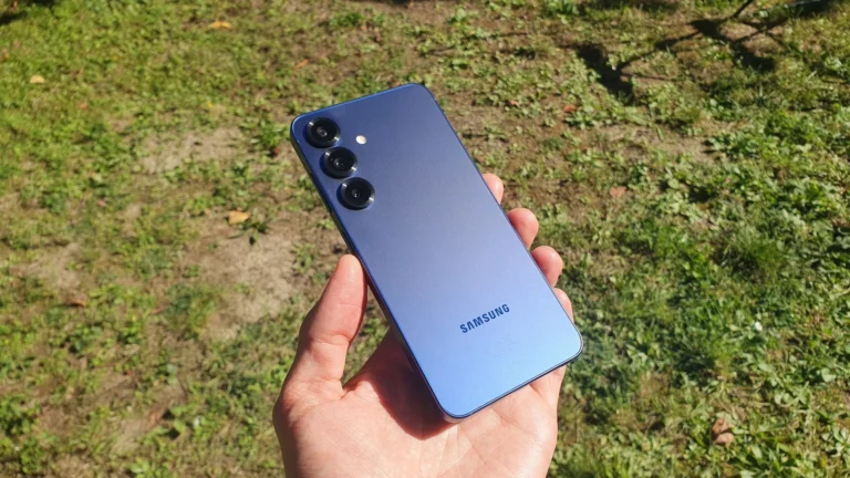 Testoval jsem Samsung Galaxy S25&nbsp;(Recenze): AI funkce v&nbsp;hlavní roli, špičkový výkon a&nbsp;kvalita zůstávají