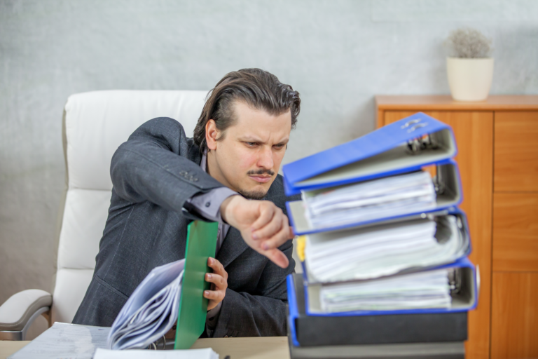 Dostali jste dar nebo dědictví? Ztratit můžete až 15 % z částky, pokud to včas neoznámíte finančnímu úřadu Dostali jste dar nebo dědictví? Ztratit můžete až 15 % z částky, pokud to včas neoznámíte finančnímu úřadu