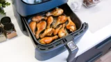 Dokonalá stehýnka z&nbsp;horkovzdušné fritézy: „Příprava zabere 5 minut, za 35 dalších jíte chutně i&nbsp;zdravě“