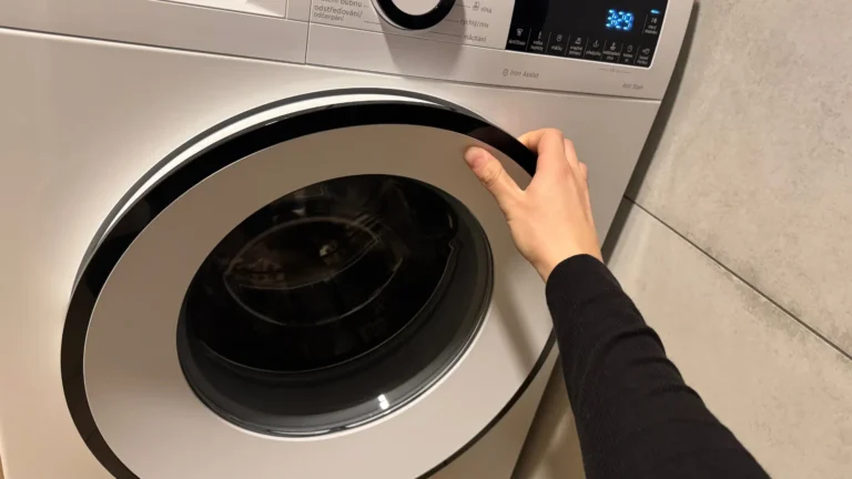 Nejhorší pračky dle dTestu: Propadly Beko, Whirlpool i&nbsp;další známé značky. Z&nbsp;25 modelů uspěl na bavlně jen 1