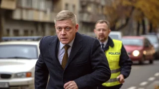 Nový zákon na Slovensku omezuje rychlost na chodnících na 6&nbsp;km/hod. Světovému bizáru se lidé vysmívají