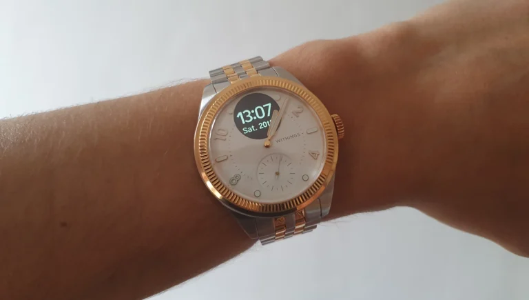 3 týdny jsem testoval chytré hodinky Withings ScanWatch: Kombinace analogu s&nbsp;digitálem zaujala