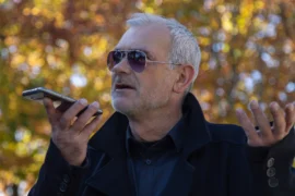 Těchto 10 aplikací musí pryč z vašeho telefonu, pokud vám jde o výdrž. Ani Youtube a Netflix nejsou bez viny