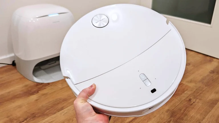 Roborock Qrevo Curv 2 Pro: Konečně nízký robotický vysavač s&nbsp;čistým mopem (TEST)