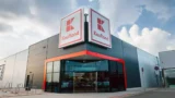 Kde bude v&nbsp;roce 2026 nový Kaufland? Nové prodejny v&nbsp;Praze, další roste u&nbsp;Hradce. Končí některé značky