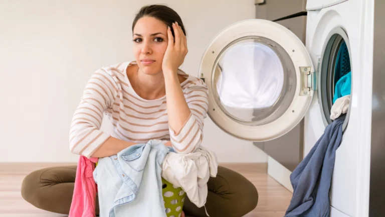 3 nejhorší pračky dle uživatelů (únor 2026): Kritiku sklízí i&nbsp;modely známých značek. Jeden model stojí jen 1&nbsp;600&nbsp;Kč
