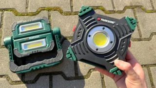 Vyzkoušela jsem aku reflektor Parkside PAAL 6000&nbsp;E1: Za 500&nbsp;Kč&nbsp;nabídne vysoký jas i&nbsp;kovové tělo