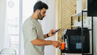 Nejhorší automatické kávovary dle uživatelů (Únor 2026): Problémy mají tyto kousky Krups, Cecotec i&nbsp;Sencor