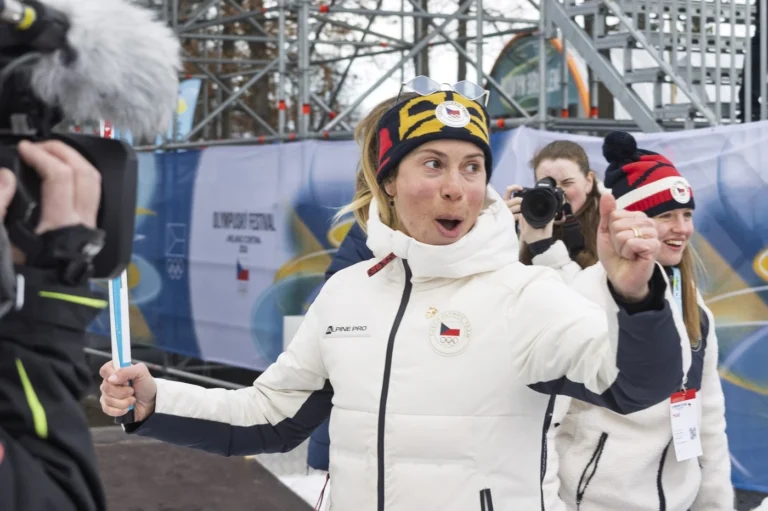 Česká olympijská kolekce 2026: Čepice Raškovka vyjde na 499&nbsp;Kč, seženete bundu i&nbsp;svetry