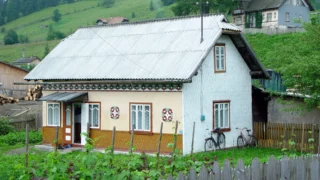 Test rezervačních portálů (2026): Booking, Airbnb i&nbsp;Agoda mají past, kvůli které přeplatíte přes 1&nbsp;600&nbsp;Kč