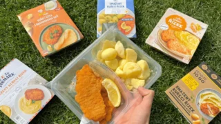 Otestovala jsem hotovky s&nbsp;kuřecím řízkem ze supermarketů (2026): Není to o&nbsp;mase, vítěze podle obalu nepoznáte