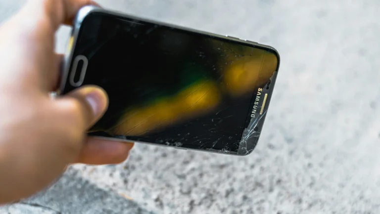 Wi-Fi extender za 0&nbsp;Kč? Češi „hackují“ staré mobily. Každý ho má doma v&nbsp;šuplíku a&nbsp;může to zkusit taky
