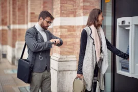 Výpadek ČSOB zasáhl 1,58 milionu klientů, problémy hlásí i&nbsp;mBank. Zkoumali jsme, jak často se to děje