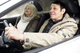 6 nejlépe hodnocených aut pro seniory (2026): Dacia, Škoda i&nbsp;Kia, ceny startují na 377 tisících