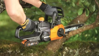 3 nejlepší aku řetězové pily (2026): Parkside za 1&nbsp;600&nbsp;Kč&nbsp;vede v&nbsp;oblibě, Makita nahradí benzín