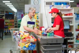 Lidl a&nbsp;další v&nbsp;březnu zvyšují mzdy: Prodavačky nastupují za více než 35&nbsp;000&nbsp;Kč, k&nbsp;tomu mají 30 dní&nbsp;dovolené