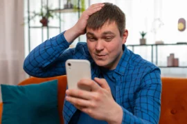 Milionům mobilů skončí podpora: Samsung i&nbsp;Xiaomi „vypínají“ 18 modelů, končí i&nbsp;Motorola a&nbsp;Google