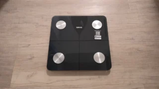 Otestoval jsem chytrou váhu za neuvěřitelných 311&nbsp;Kč: Změří 15 parametrů vašeho těla, Čeština nechybí