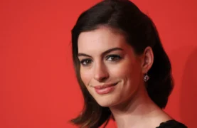 Nejkrásnější žena světa pro rok 2026: Korunovali Anne Hathaway, kdo by to mohl být za ČR?