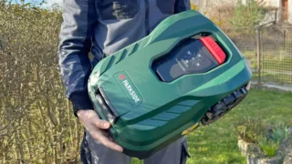 Parkside robotická sekačka se slevou 2&nbsp;000&nbsp;Kč: Po testu vím, kdy za 4&nbsp;400&nbsp;Kč&nbsp;dává smysl (a&nbsp;kdy ne)