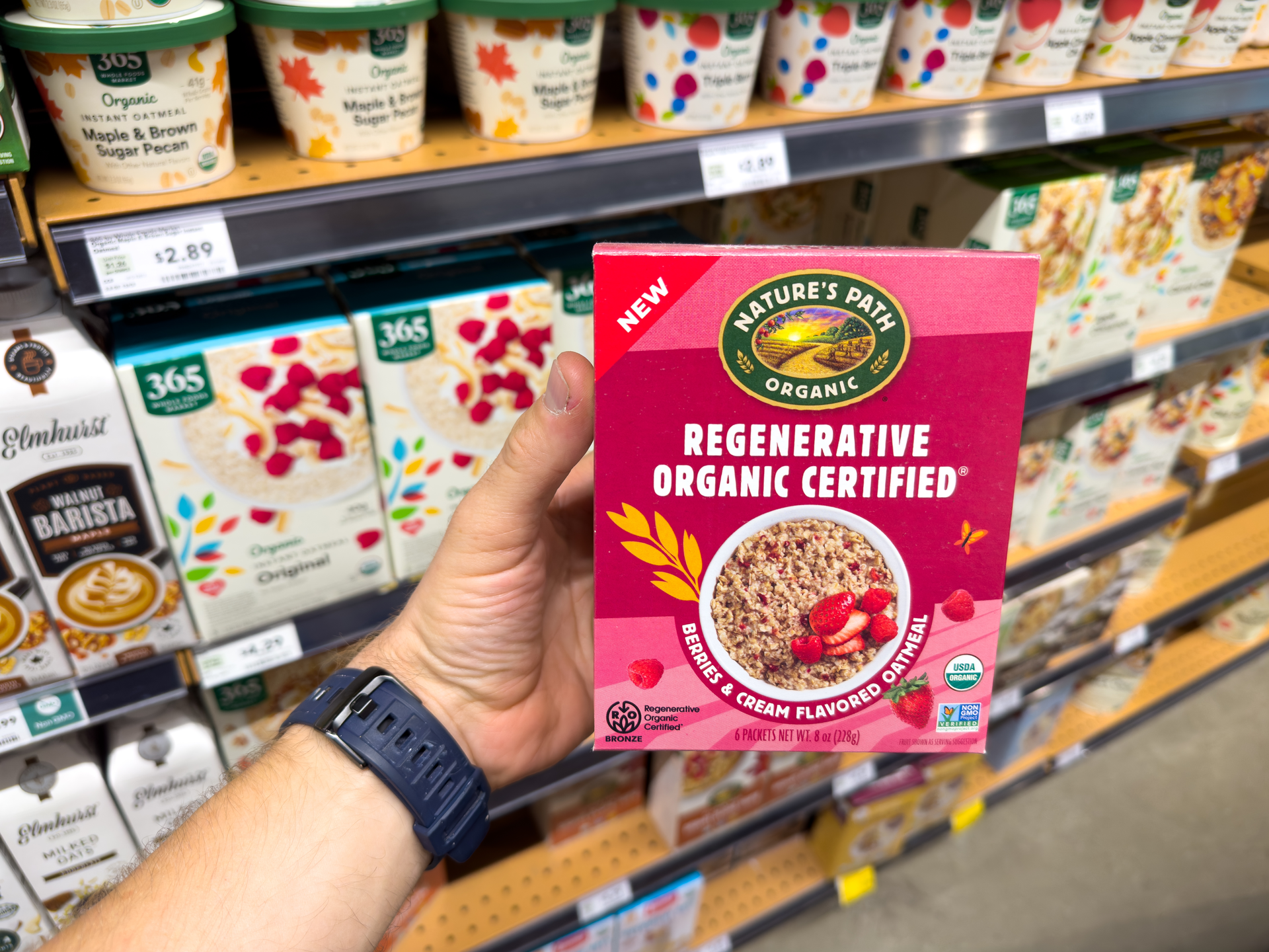 Češi vaří ovesné vločky špatně: Nejrychlejší varianta bere snídani půlku výhod, vědci to změřili