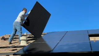 Nejlepší řešení fotovoltaiky pro rok 2026? Češi by měli řešit hlavně výkon a&nbsp;přebytky