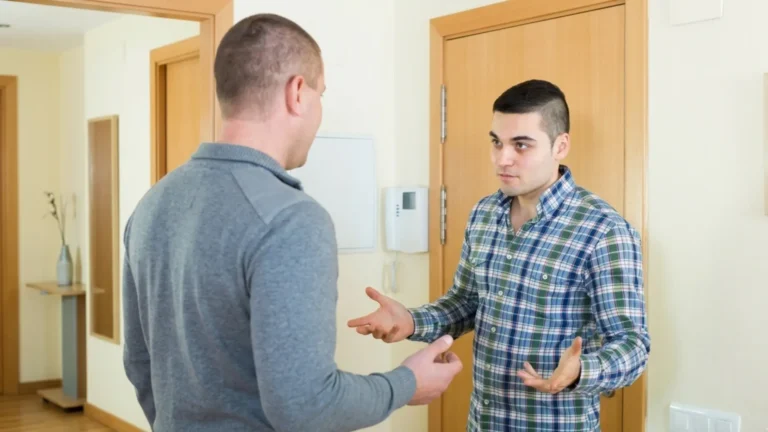 „SVJ mi nařídilo prodat byt, bránit se jde těžko.“ Kvůli neplacení i&nbsp;hluku mohou Češi přijít o&nbsp;střechu nad hlavou