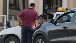 Italský podvod se zrcátkem je zpět (2026): Češi mířící k&nbsp;Jadranu jsou hlavní terč, přijít mohou o&nbsp;tisíce korun