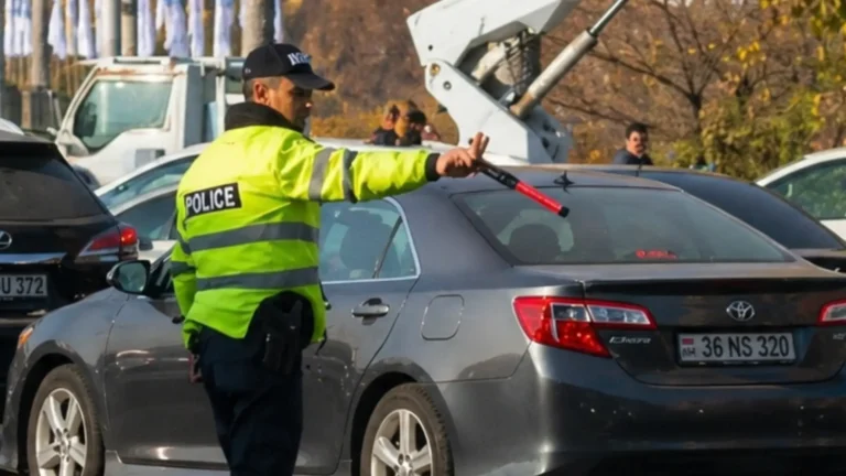 Nový bodový systém a&nbsp;praxe v&nbsp;roce 2026: Čechům stačí jen 2 přestupky, o&nbsp;řidičák přijdou na 12 měsíců