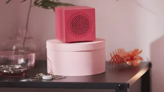Nový reproduktor IKEA Kallsup stojí jen 129&nbsp;Kč: Levnější Bluetooth repráček v&nbsp;obchodech nenajdete