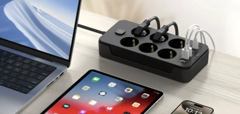 Češi řeší lištu z&nbsp;Kauflandu pod 500&nbsp;Kč. Má 12 míst k&nbsp;zapojení a&nbsp;jeden háček